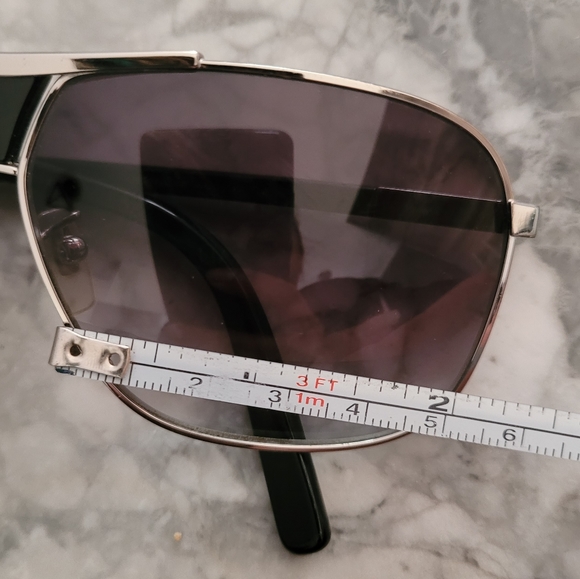 SOLD Louis Vuitton Attraction PM sunglasses - Ebene - Picture 14 of 16